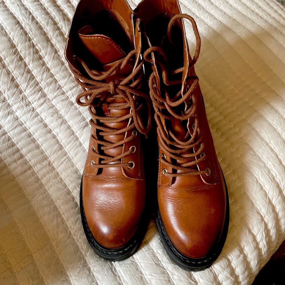 Steve Madden combat boots